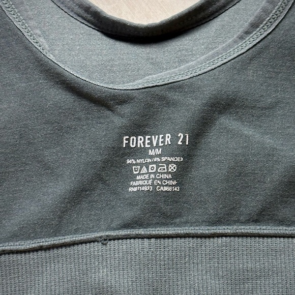 BUNDLE (2) Forever 21 Sports Bras (Medium) - Picture 5 of 6